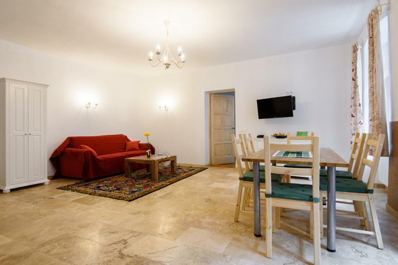 Apartament Daly 1 *